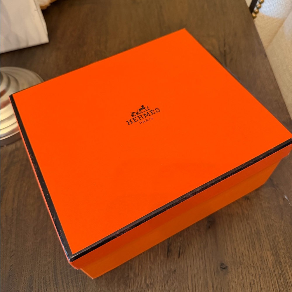 Hermès Orange Signature Gift Box